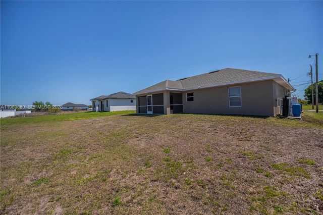 4104 SW 13th St., Lehigh Acres, FL 33976