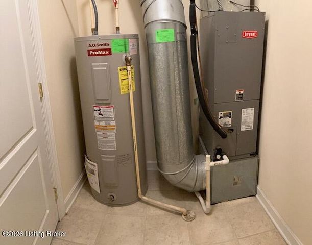 6010 Wooded Creek Dr 102, Louisville, KY 40291