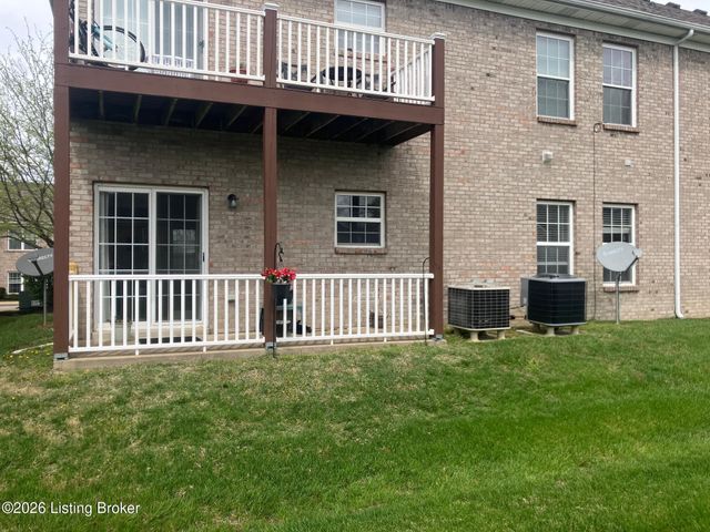 6010 Wooded Creek Dr 102, Louisville, KY 40291