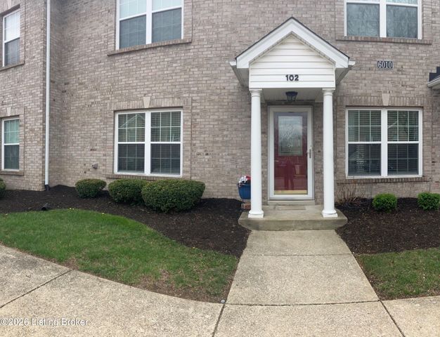 6010 Wooded Creek Dr 102, Louisville, KY 40291