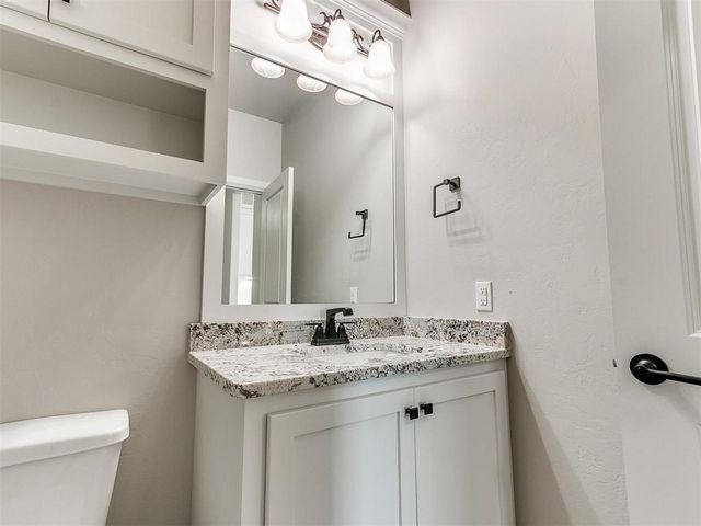 701 S Cimarron Road, Yukon, OK 73099