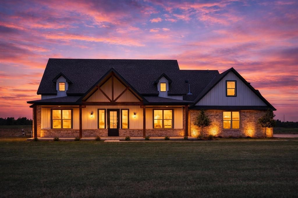 701 S Cimarron Road, Yukon, OK 73099