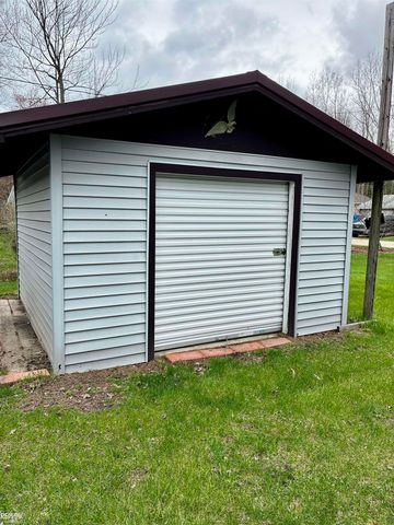 4800 Maxson Drive, Beaverton, MI 48628