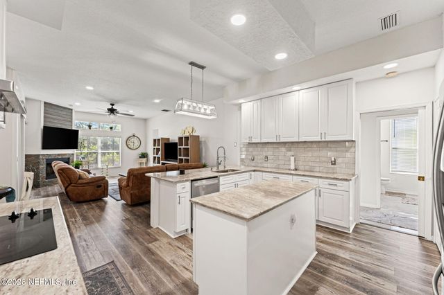 11828 COLLINS CREEK Drive, Jacksonville, FL 32258