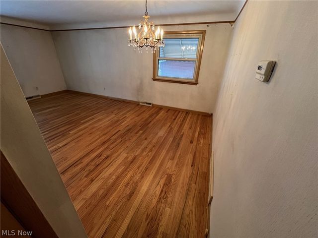 4440 Hillcroft Drive, Warrensville Heights, OH 44128