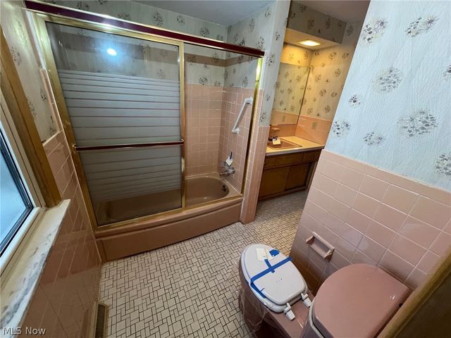 4440 Hillcroft Drive, Warrensville Heights, OH 44128