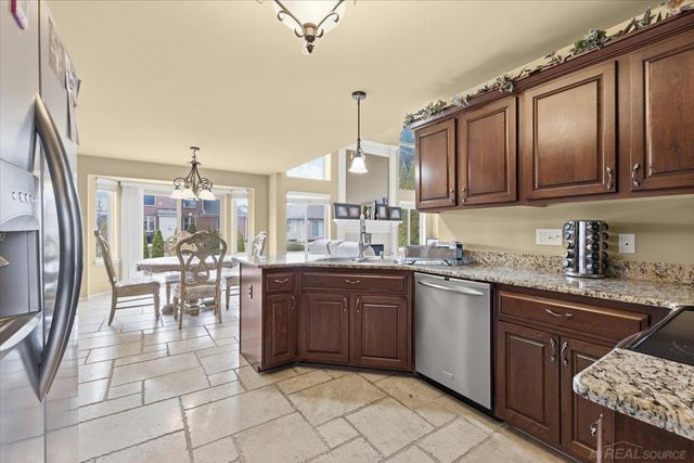 51381 Mauro Lane, Macomb Twp, MI 48042