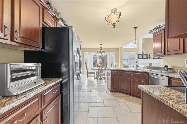 51381 Mauro Lane, Macomb Twp, MI 48042