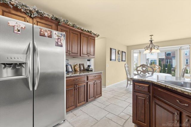 51381 Mauro Lane, Macomb Twp, MI 48042