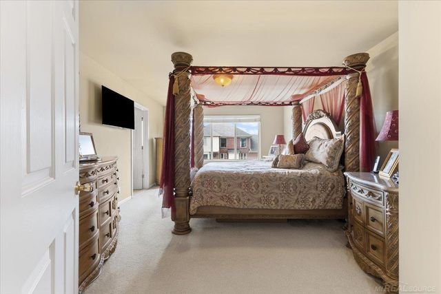 51381 Mauro Lane, Macomb Twp, MI 48042