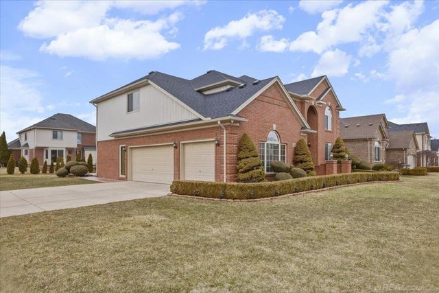 51381 Mauro Lane, Macomb Twp, MI 48042