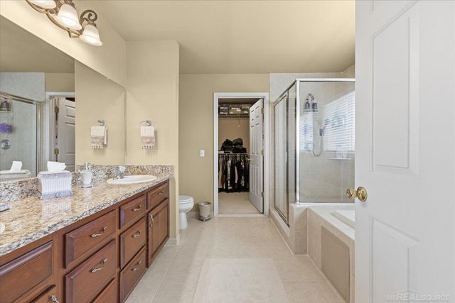 51381 Mauro Lane, Macomb Twp, MI 48042