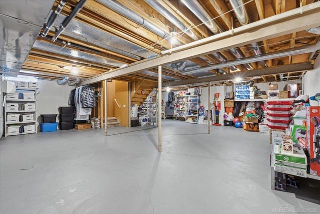 51381 Mauro Lane, Macomb Twp, MI 48042