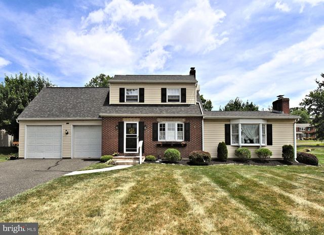 561 PARK AVE, Harleysville, PA 19438