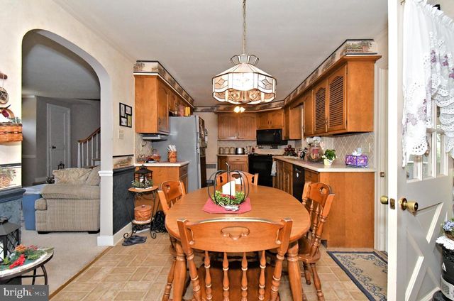 561 PARK AVE, Harleysville, PA 19438