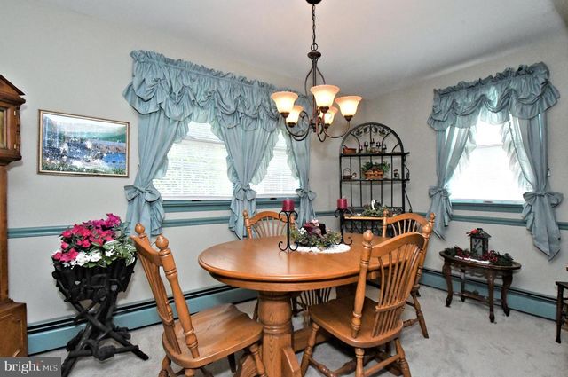 561 PARK AVE, Harleysville, PA 19438