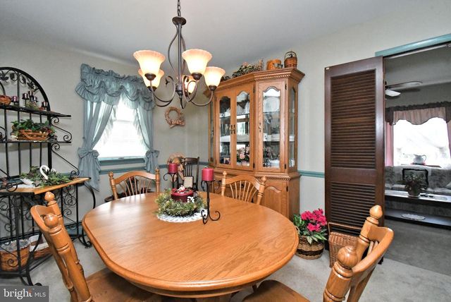 561 PARK AVE, Harleysville, PA 19438