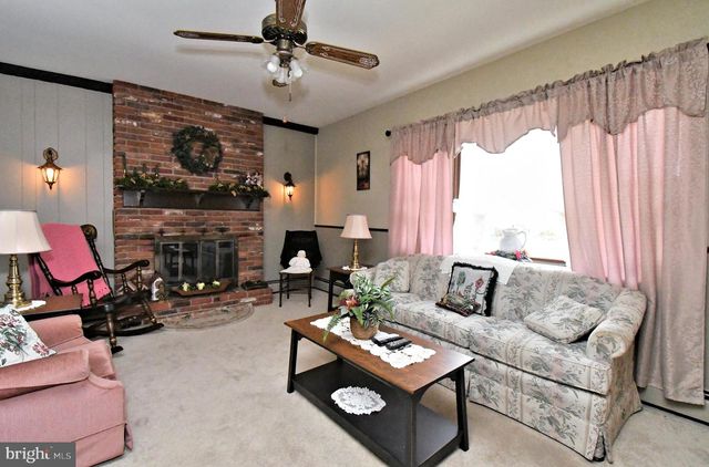 561 PARK AVE, Harleysville, PA 19438