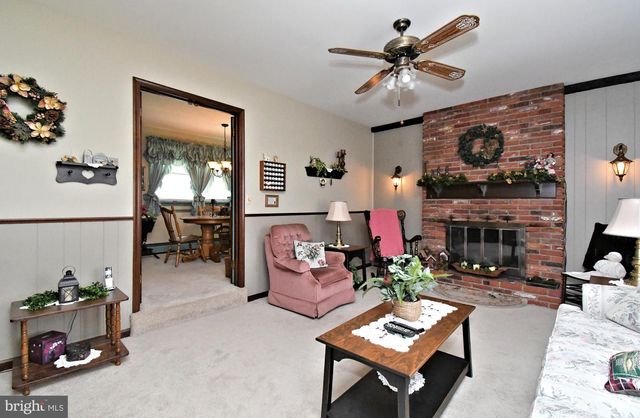 561 PARK AVE, Harleysville, PA 19438
