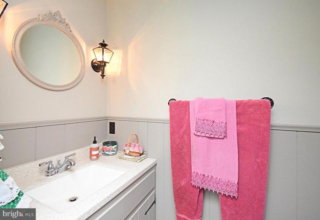 561 PARK AVE, Harleysville, PA 19438