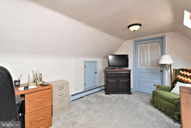 561 PARK AVE, Harleysville, PA 19438