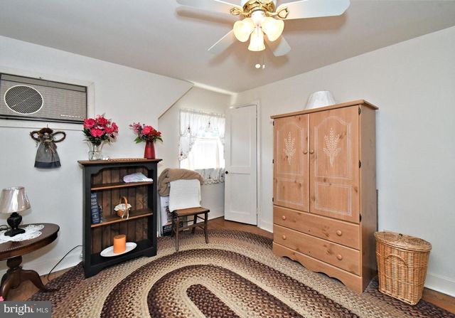 561 PARK AVE, Harleysville, PA 19438