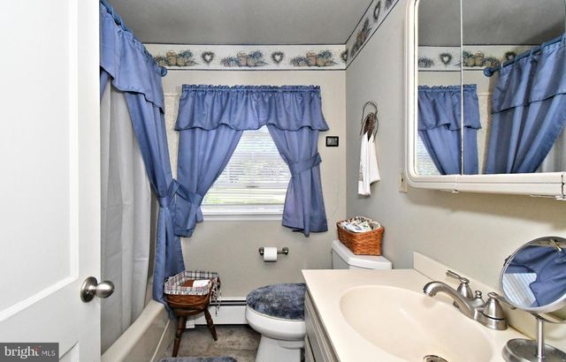 561 PARK AVE, Harleysville, PA 19438