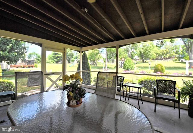 561 PARK AVE, Harleysville, PA 19438