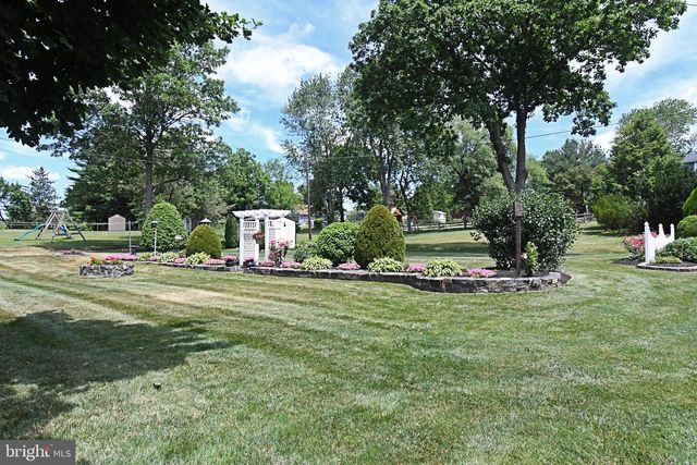 561 PARK AVE, Harleysville, PA 19438