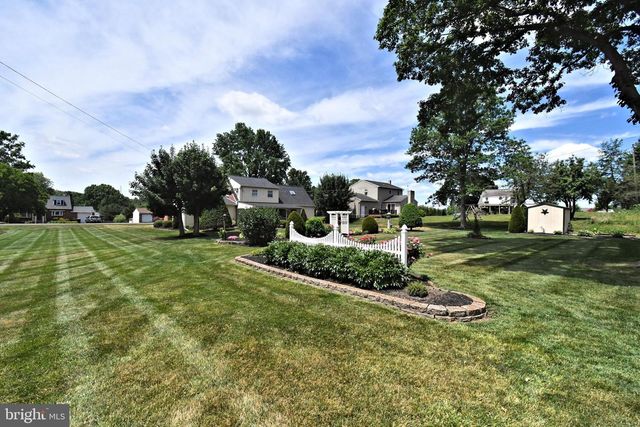 561 PARK AVE, Harleysville, PA 19438
