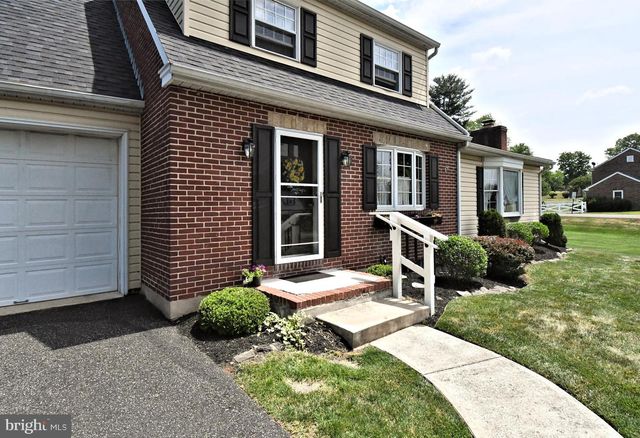 561 PARK AVE, Harleysville, PA 19438