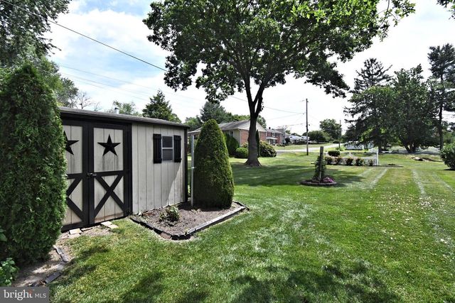 561 PARK AVE, Harleysville, PA 19438