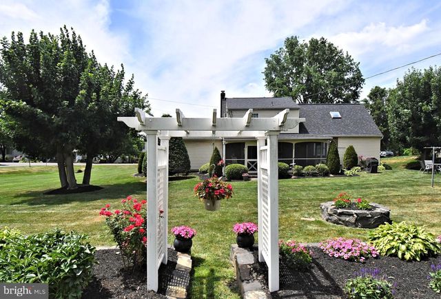 561 PARK AVE, Harleysville, PA 19438