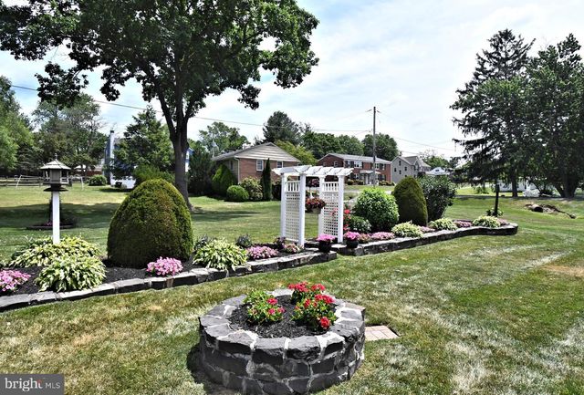 561 PARK AVE, Harleysville, PA 19438