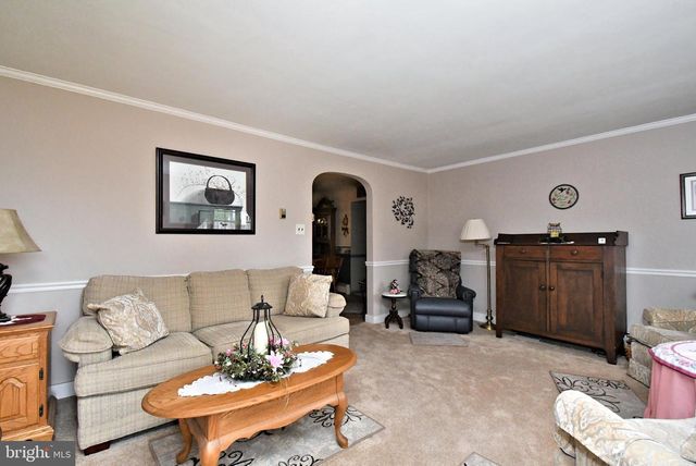 561 PARK AVE, Harleysville, PA 19438