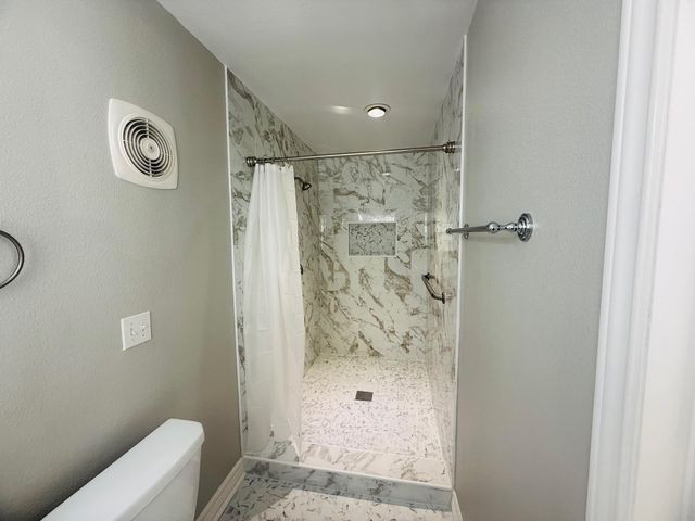 919 Saddle Rock Drive, Houston, TX 77088