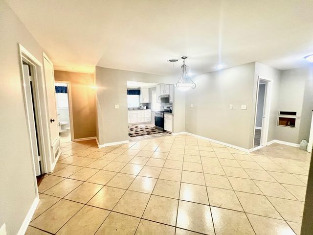 919 Saddle Rock Drive, Houston, TX 77088