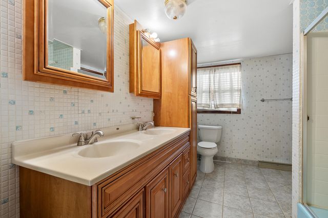 412 6th Avenue, Three Rivers, MI 49093