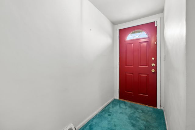 412 6th Avenue, Three Rivers, MI 49093