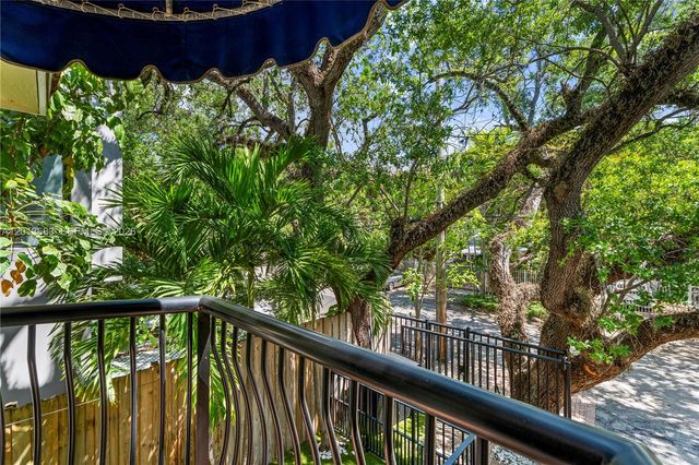 3274 Gifford Ln 3274, Miami, FL 33133
