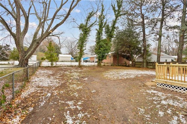 426 Nicewood DR, Newport News, VA 23602