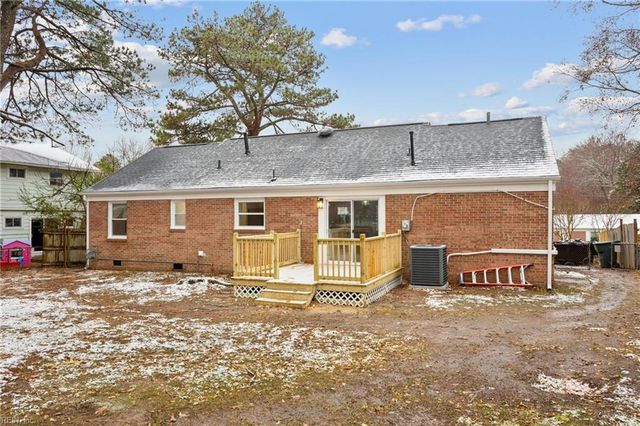 426 Nicewood DR, Newport News, VA 23602