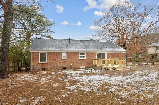 426 Nicewood DR, Newport News, VA 23602