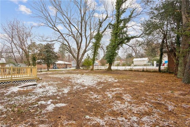 426 Nicewood DR, Newport News, VA 23602