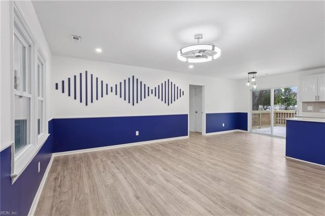 426 Nicewood DR, Newport News, VA 23602