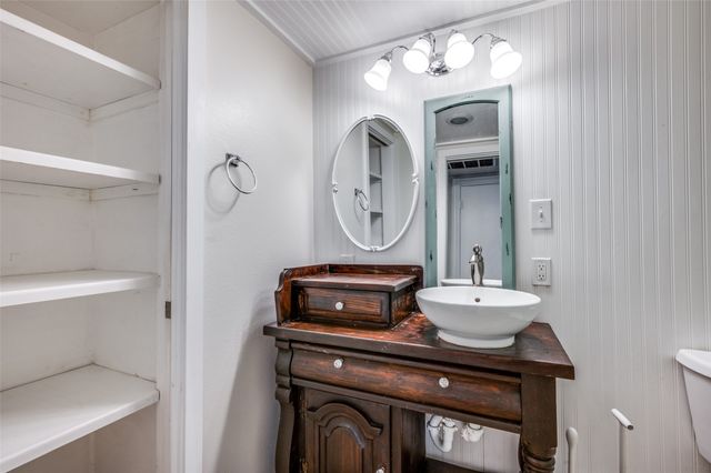 4420 Harlanwood Drive 132, Fort Worth, TX 76109