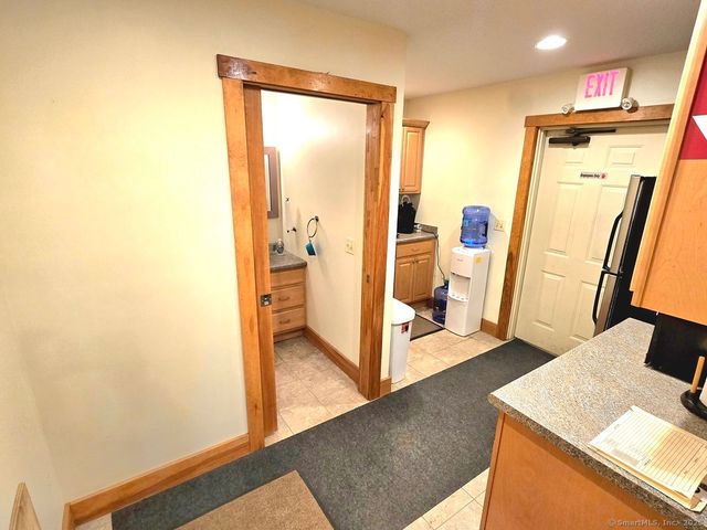 60 Central Avenue, Bloomfield, CT 06002