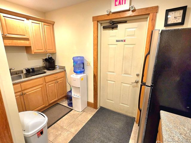60 Central Avenue, Bloomfield, CT 06002