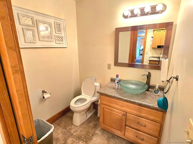60 Central Avenue, Bloomfield, CT 06002