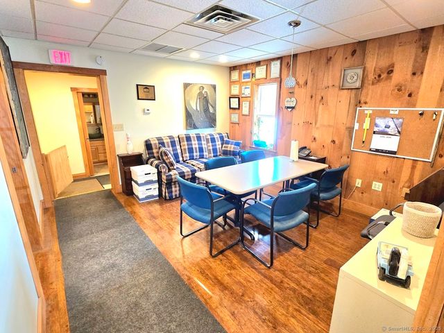 60 Central Avenue, Bloomfield, CT 06002